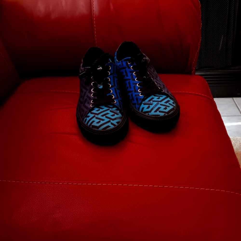 versace shoes